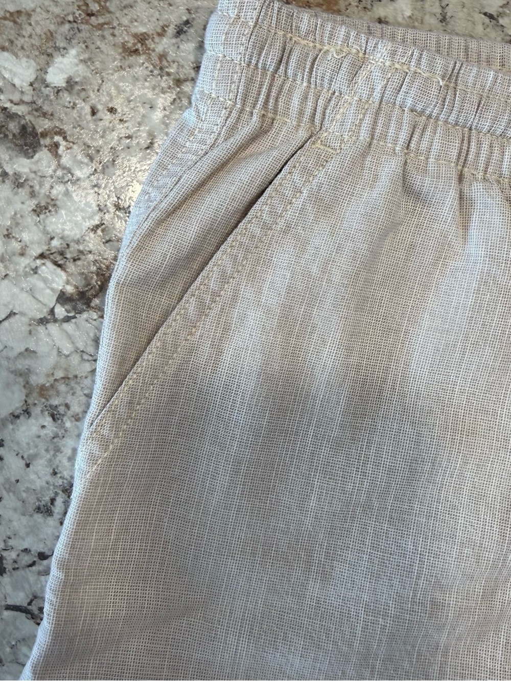 Levi's Boys Drawstring Shorts in Light Tan - Picture 5 of 7